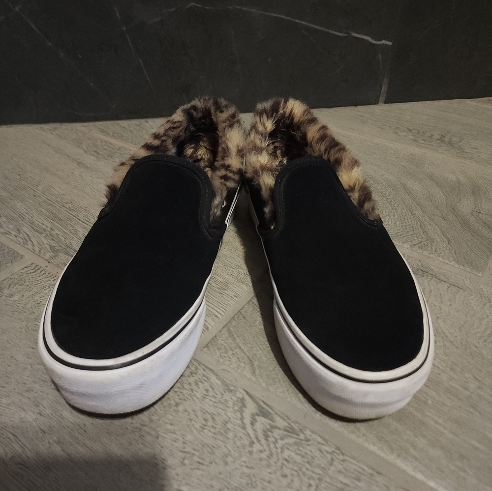 Vans Off the Wall fur/suede Slides
